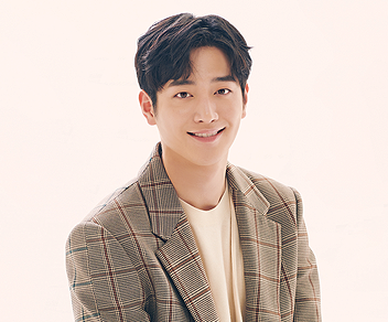 가을날의 서강준