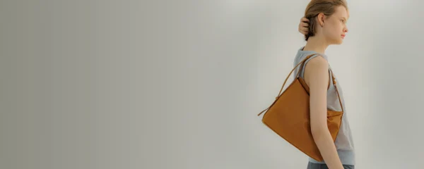 비건 레더 데일리백<br>앨리스마샤 40%