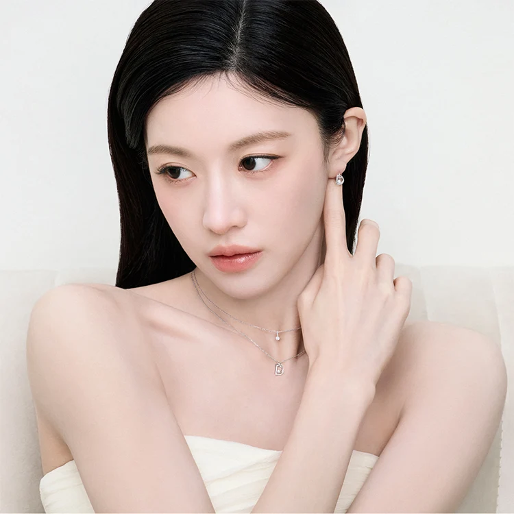 디디에 두보 헤어슈슈 증정