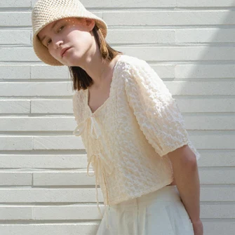 (Z-BL-4244)BUBBLE VOLUME TIE BLOUSE IV F