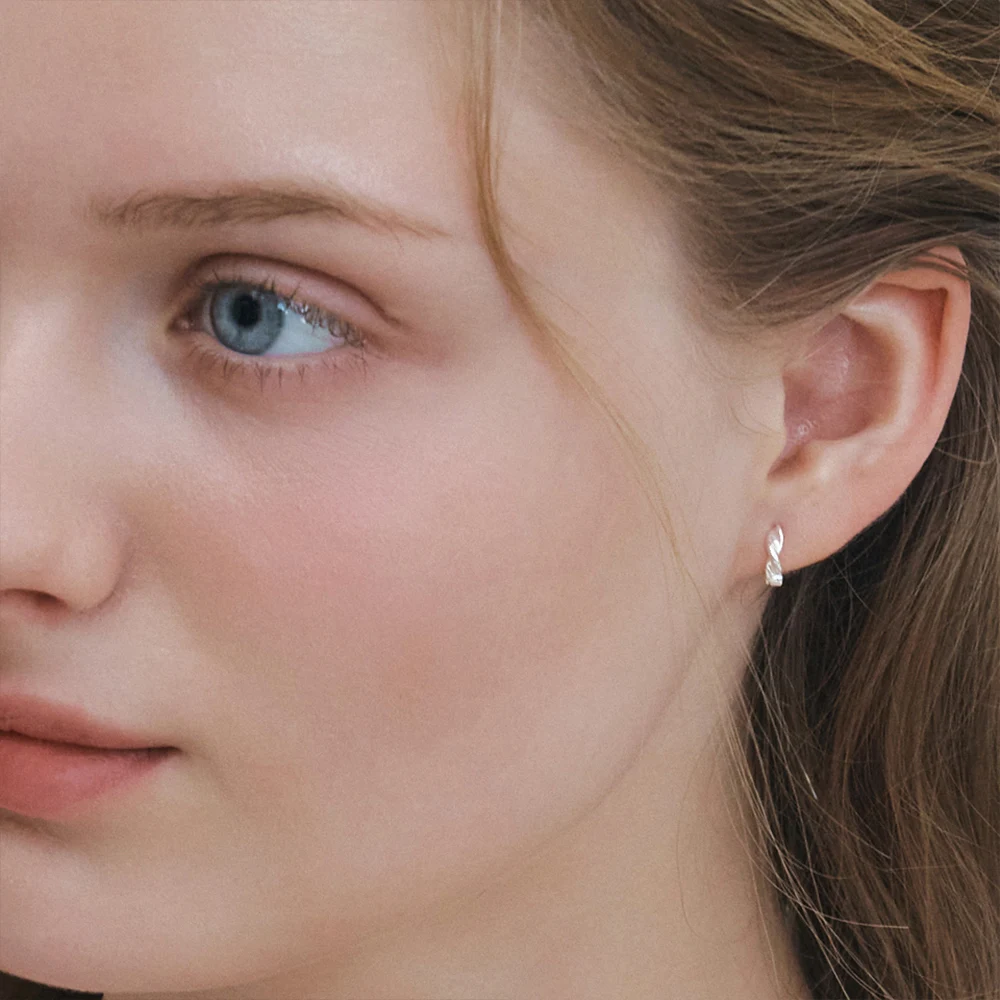 신세계인터넷면세점-앵브록스-earring-soft wavy earring