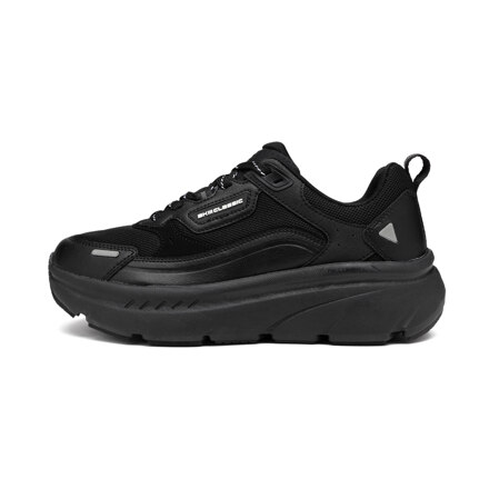 Triple Black 鞋