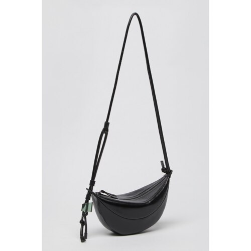 Small Fling Bag (Glossy crack black) 单肩包