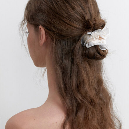 velvet romatic mech lace scrunch - cream