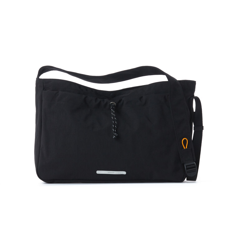 신세계인터넷면세점-로우로우-casualbackpack-STRING CROSS XL 751 BLACK