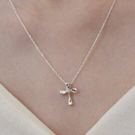 Bold cross necklace_silver