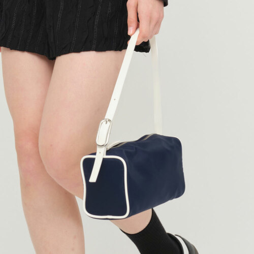 BEAU NYLON ROLLER BAG (NAVY)