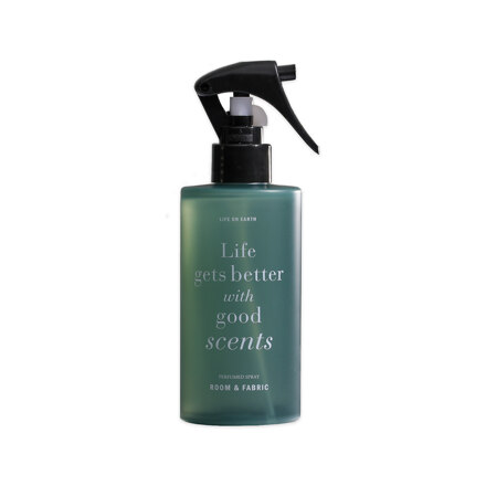ROOM & FABRIC SPRAY SINCERE WOOD 210 ML 室内芳香剂