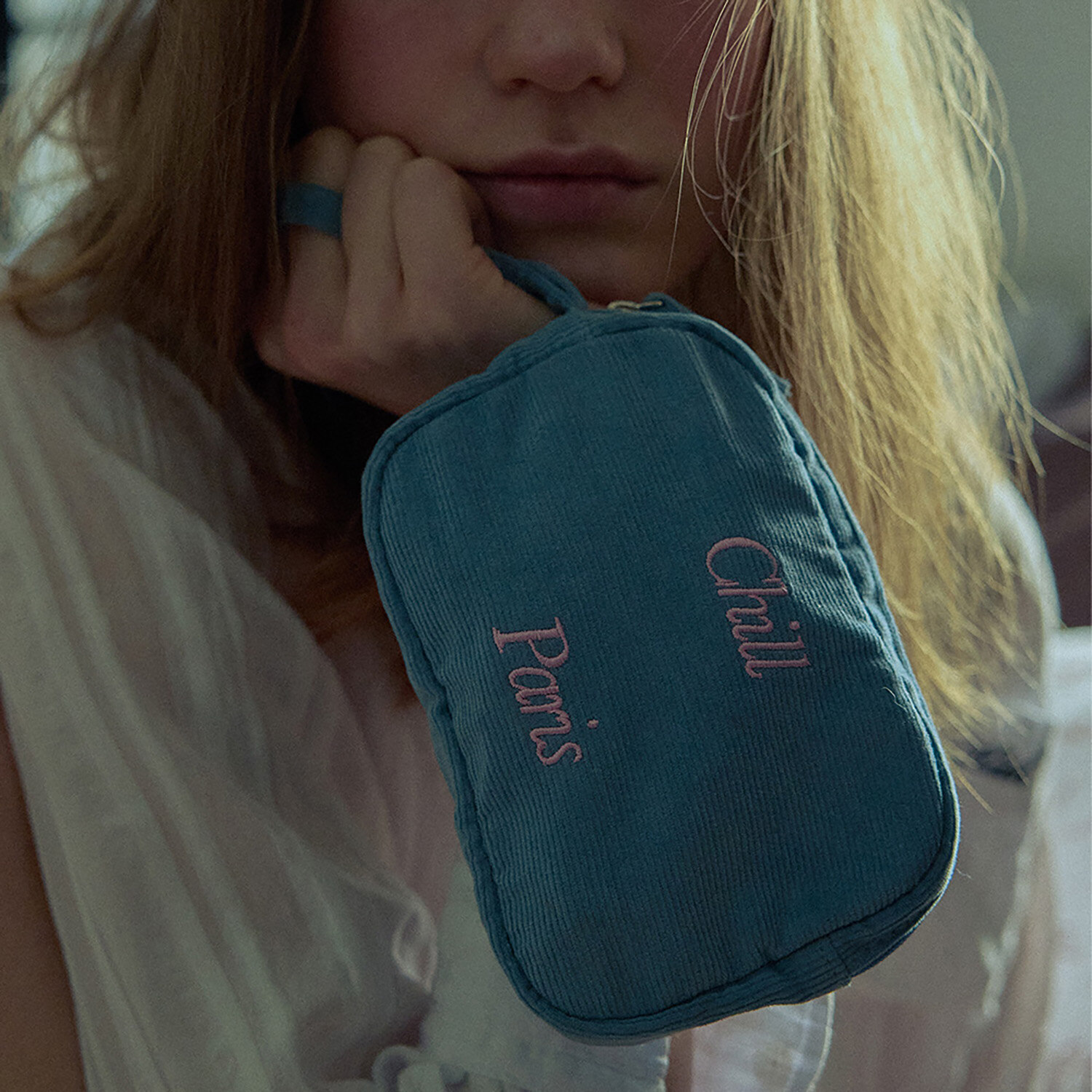Easy-peasy Corduroy Pouch (Sky) - HOTEL PARIS CHILL - 时尚馆