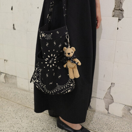 HUG BEAR KEYRING 钥匙扣