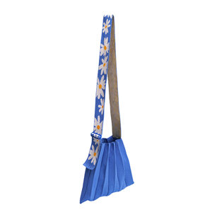 신세계인터넷면세점-조셉앤스테이시-여성 가방-Lucky Pleats Knit Daisy Wing Gentle Blue