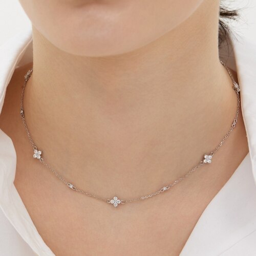 Essence Silver(W) Moissanite Flower Station Necklace