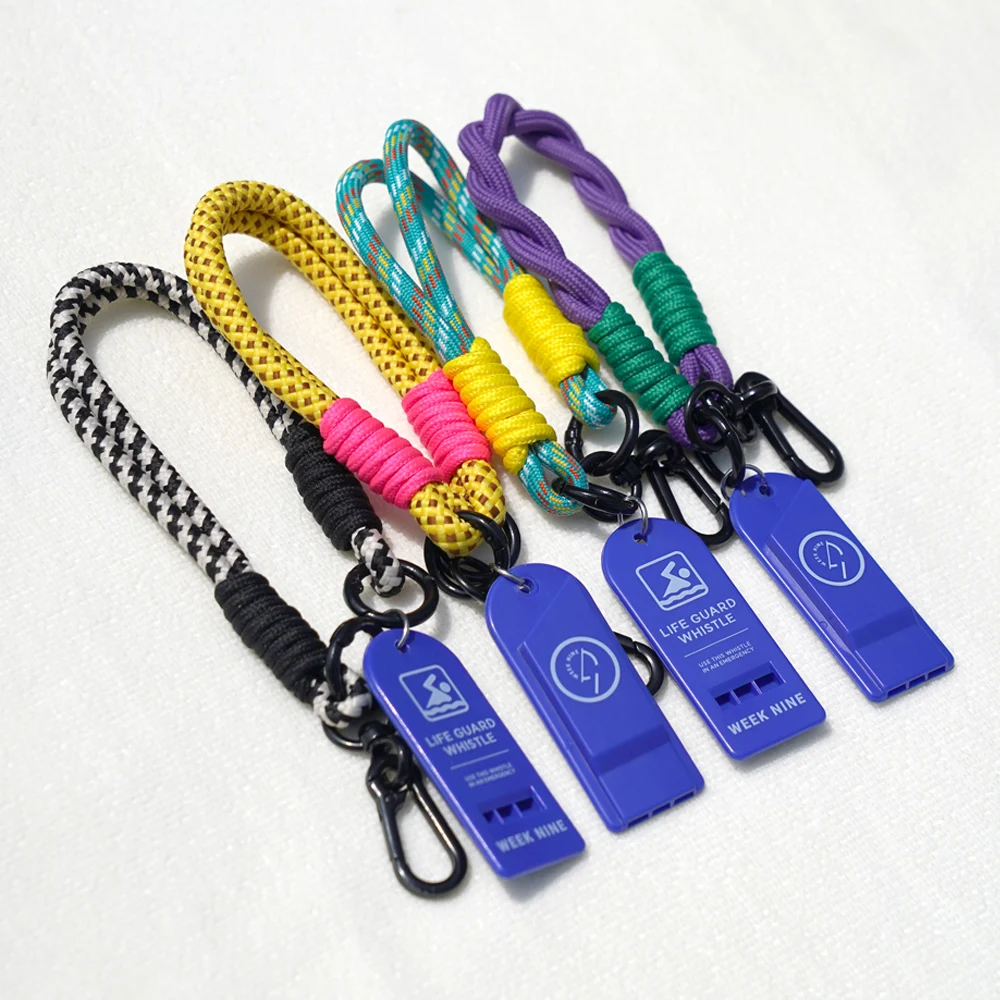 신세계인터넷면세점-위크나인-SwimEquipment-트위스트 휘슬 키링 블랙