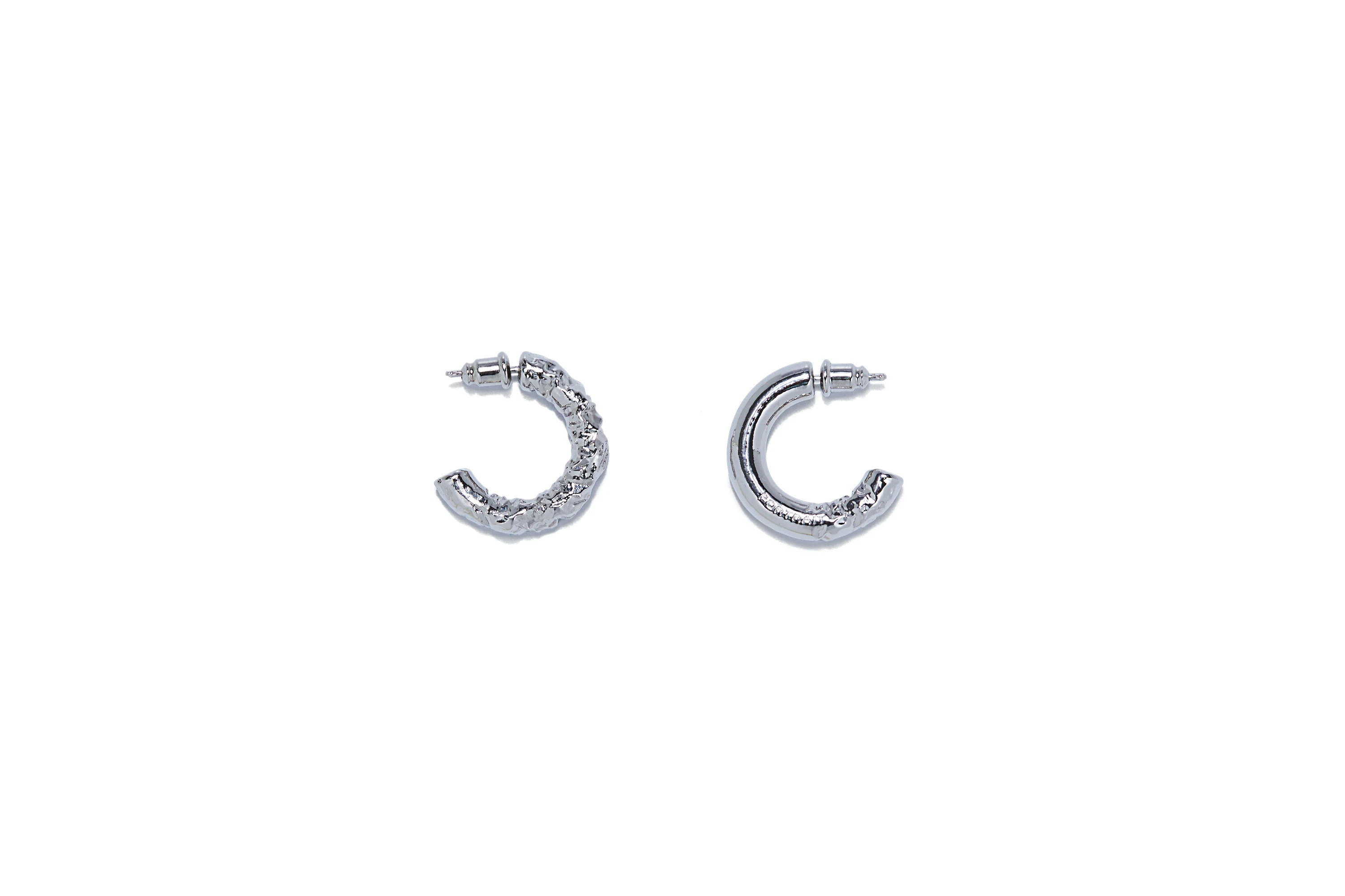 신세계인터넷면세점-포트레이트리포트-earring-Unbalanced crack "REPORT" earring SILVER