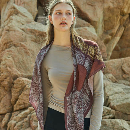 Anamezon Silent Remark Silk Wool Scarf (丝巾)
