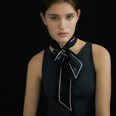 Long Twilly Silk Scarf - Black 长款细丝巾 - 黑色