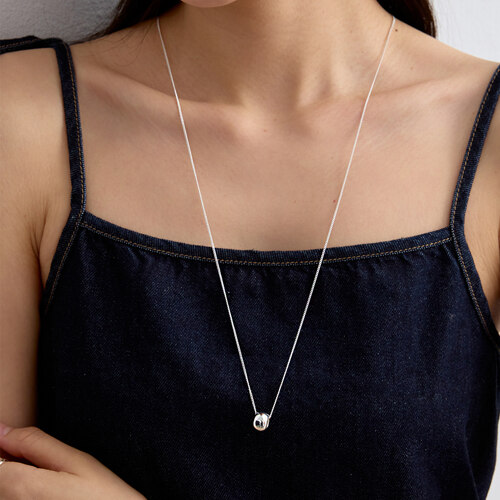 BAR PENDANT NECKLACE
