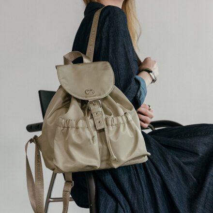 Scarlet 双肩包 #Beige