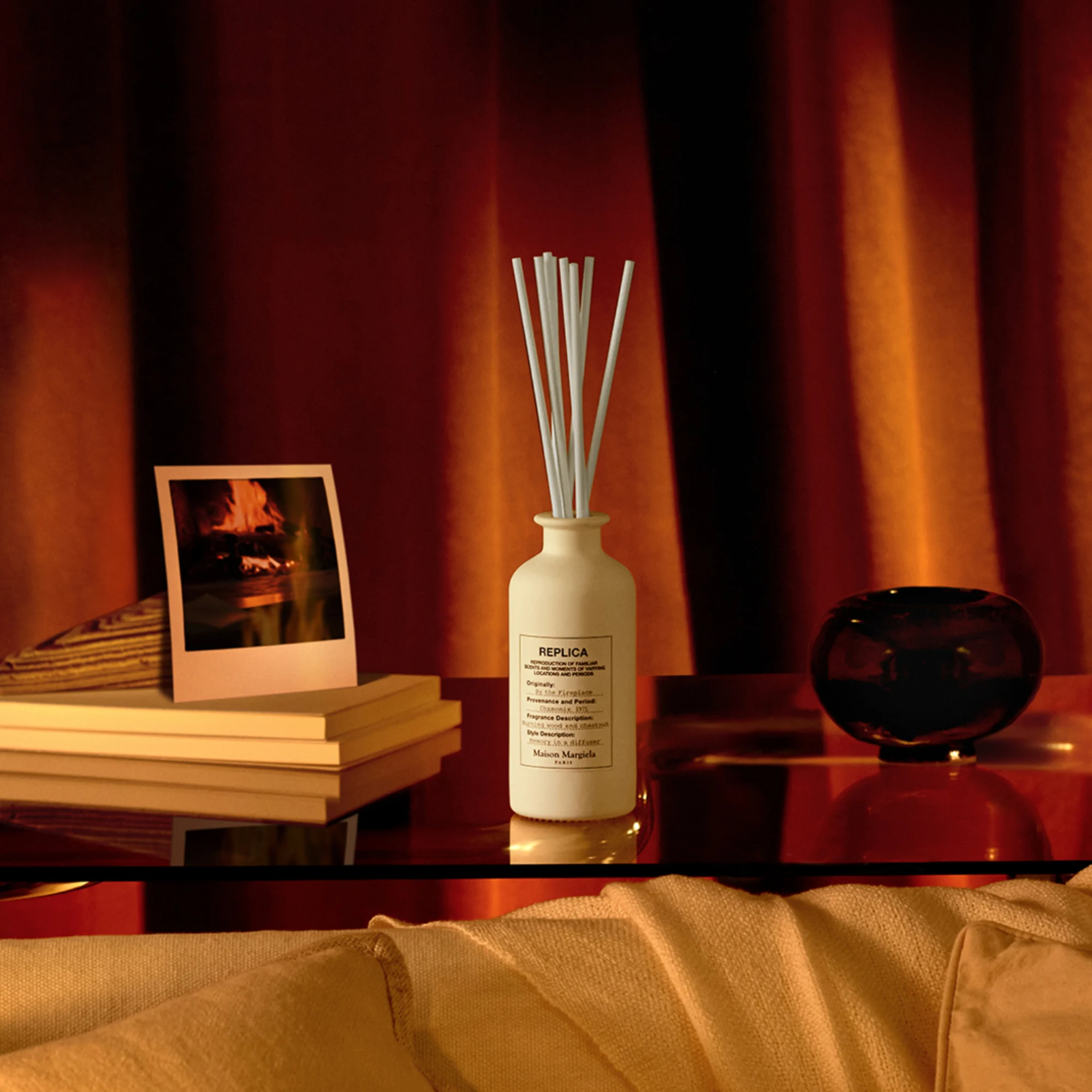 신세계인터넷면세점-메종 마르지엘라 향수-Candle_Diffuser_Aroma-바이 더 파이어플레이스 디퓨저 185ml
