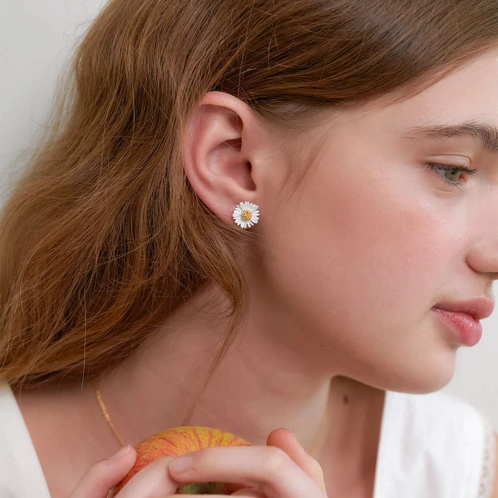 신세계인터넷면세점-오블라-earring-DAISY FANTASY EARRING_white JE056