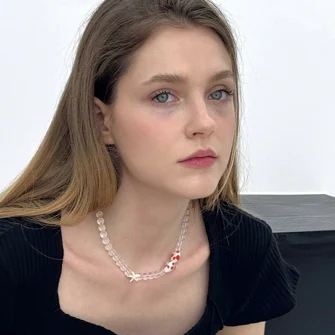 CONCH GLASS NECKLACE/ CLEAR