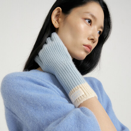Cashmere Blend Ribbed Knit Gloves - Baby Blue/Ivory / 手套