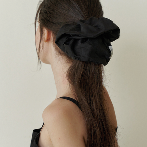 basic silky cotton scrunch black