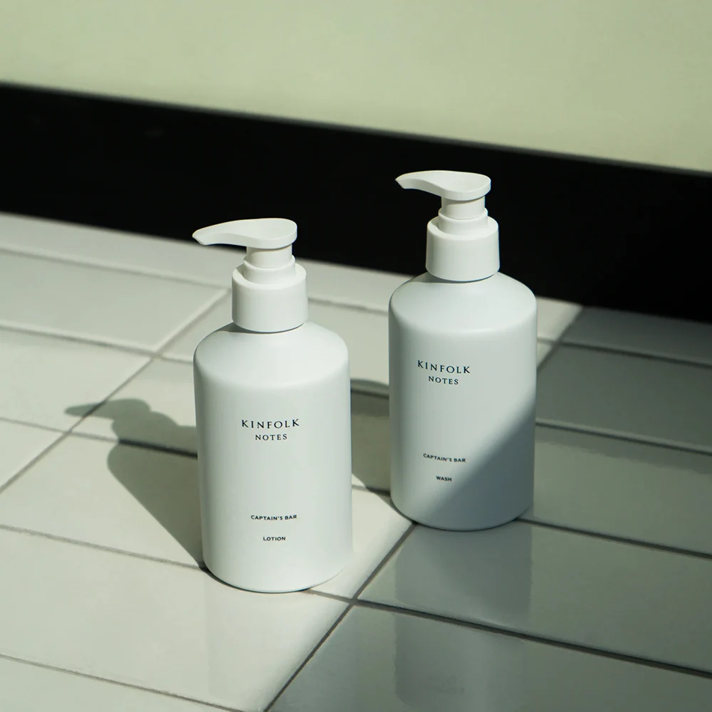 신세계인터넷면세점-킨포크 노츠-BodyCare-핸드&바디 로션 캡틴스 바 (시트러스 바닐라) 300ml