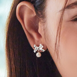 ribbon pearl-earring