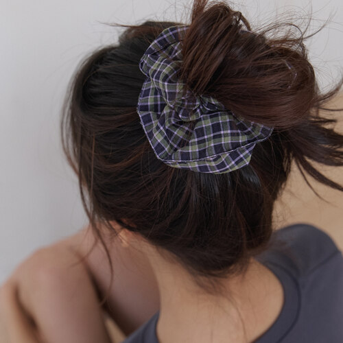 vintage check plaid scrunch - olive navy