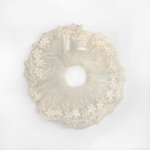 lace veil scrunchie - milk ivory