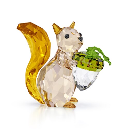 IDYLLIA:SQUIRREL AND ACORN