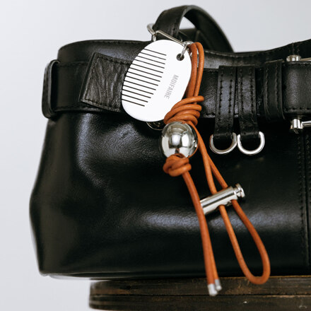 LEATHER COMB LAYERED KEYRING / BROWN