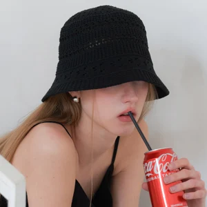 flower punching bucket hat_black