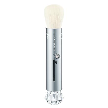 Cheek color brush